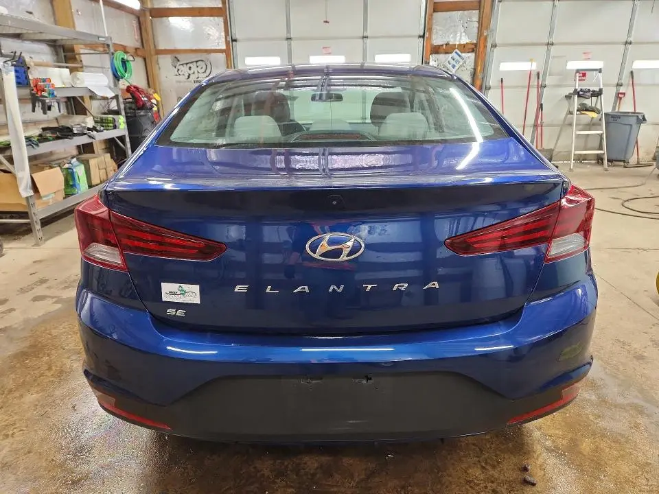 2019 HYUNDAI ELANTRA SE  