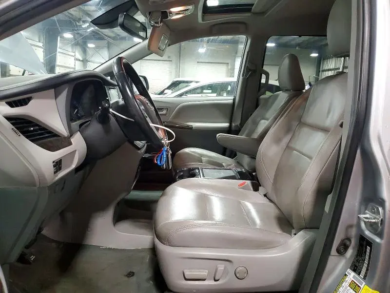 2018 TOYOTA SIENNA XLE 7-PASSENGER  