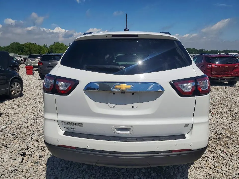 2017 CHEVROLET TRAVERSE LT  