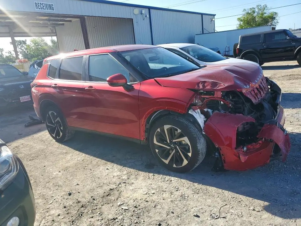 2024 MITSUBISHI OUTLANDER SE  