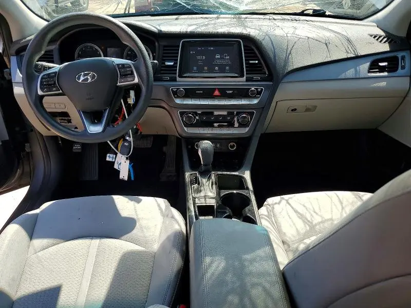 2019 HYUNDAI SONATA SE  