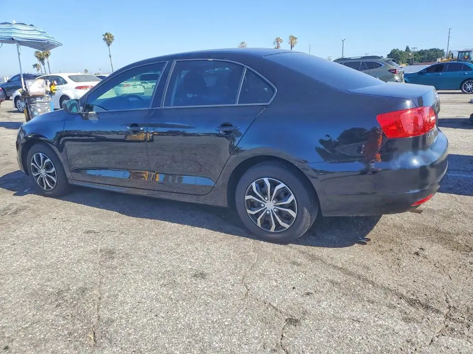 2013 VOLKSWAGEN JETTA BASE  