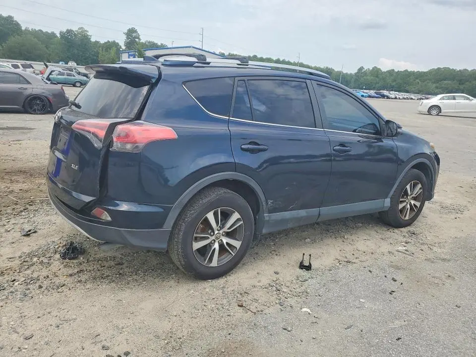 2017 TOYOTA RAV4 XLE  
