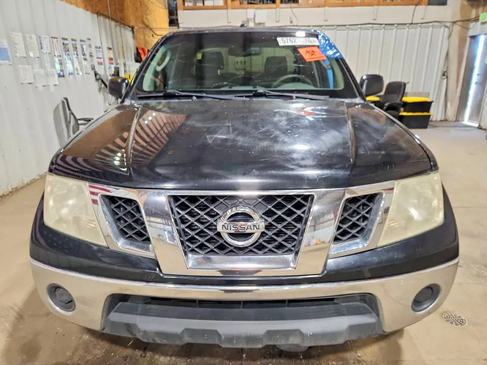 2011 NISSAN FRONTIER S  