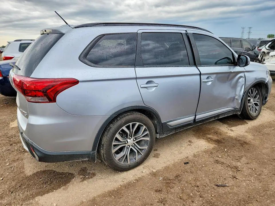 2016 MITSUBISHI OUTLANDER SE  