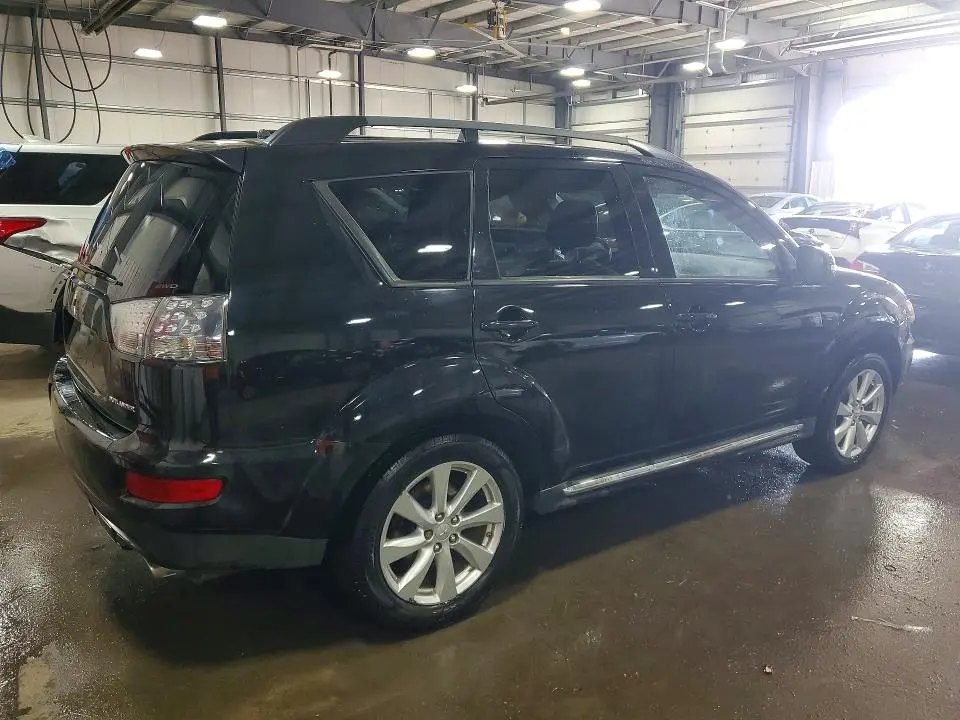 2012 MITSUBISHI OUTLANDER SE  