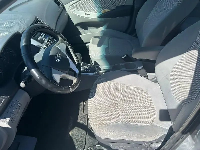 2012 HYUNDAI ACCENT GLS  
