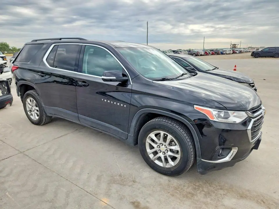 2020 CHEVROLET TRAVERSE LT  