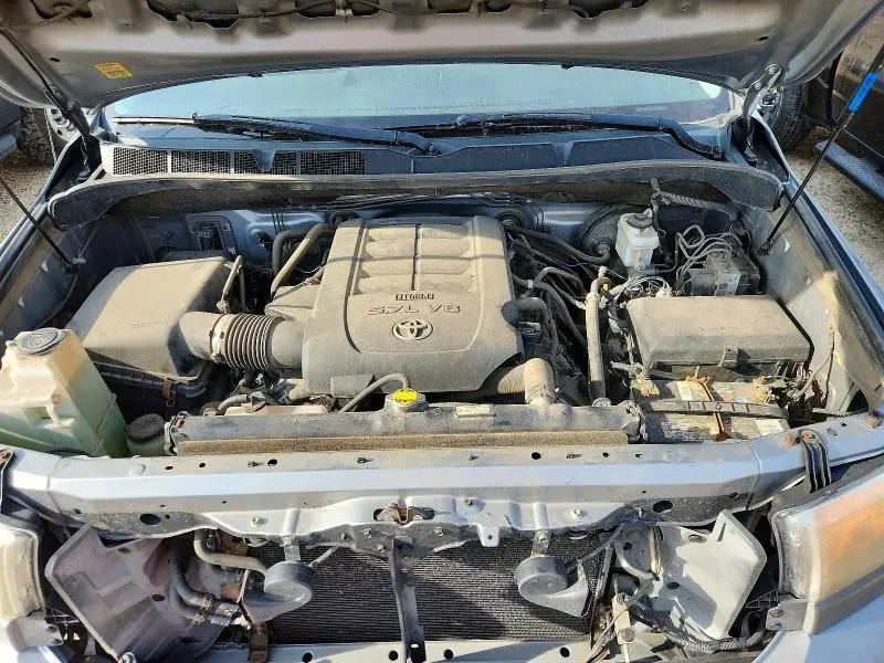 2011 TOYOTA TUNDRA CREWMAX SR5  