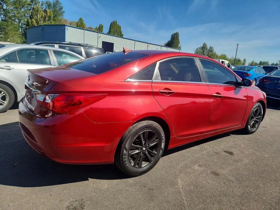 2013 HYUNDAI SONATA GLS  