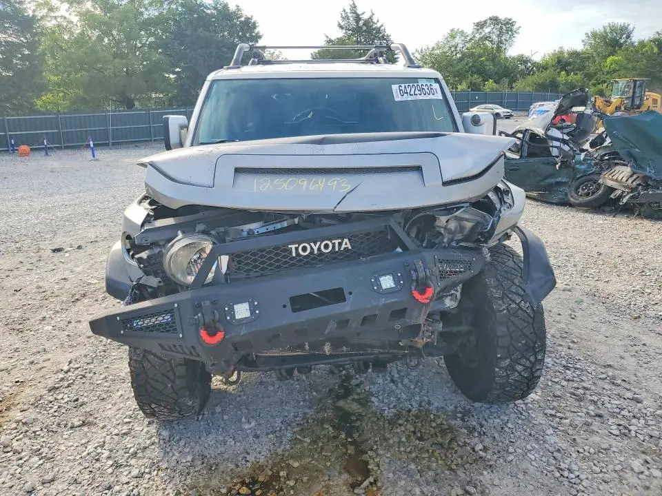 2010 TOYOTA FJ CRUISER BASE  