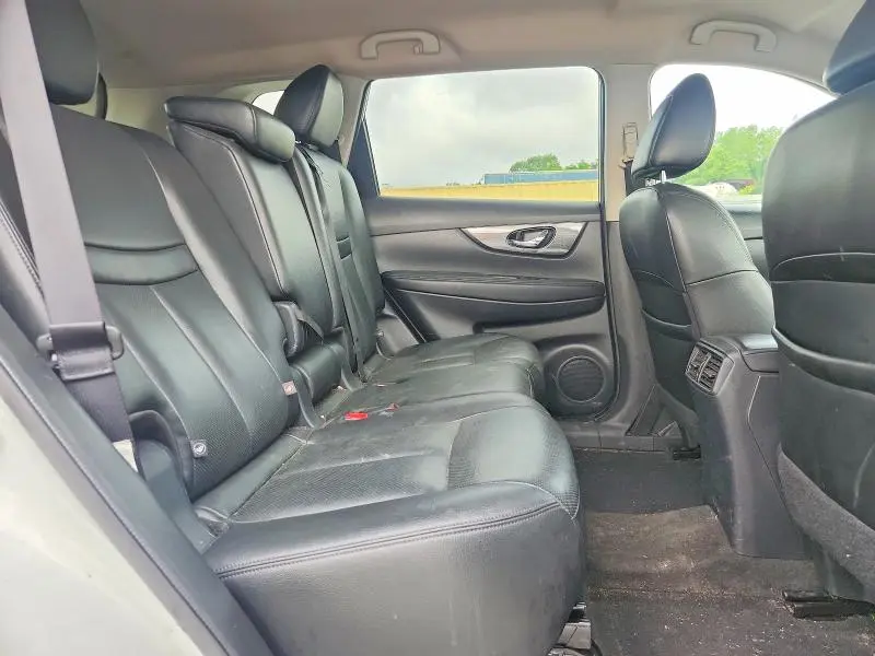 2016 NISSAN ROGUE SL  