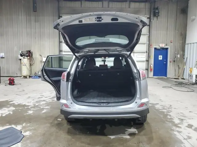 2016 TOYOTA RAV4 SE  