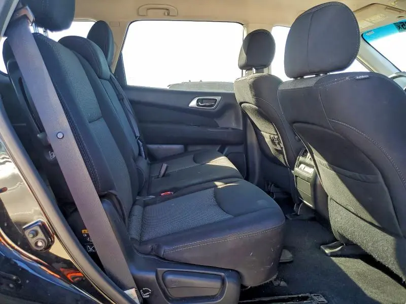 2017 NISSAN PATHFINDER S  