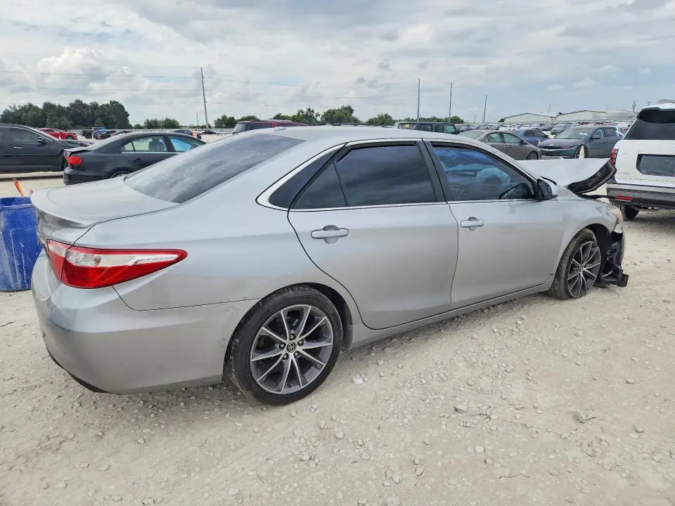 2015 TOYOTA CAMRY XSE  