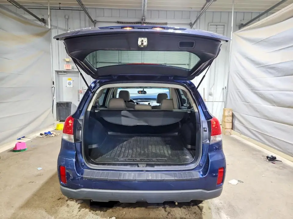 2011 SUBARU OUTBACK 2.5I LIMITED  