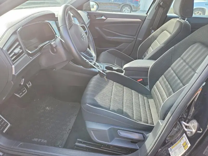 2024 VOLKSWAGEN JETTA SPORT  