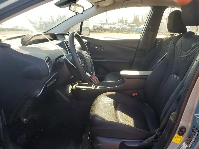 2021 TOYOTA PRIUS LE  