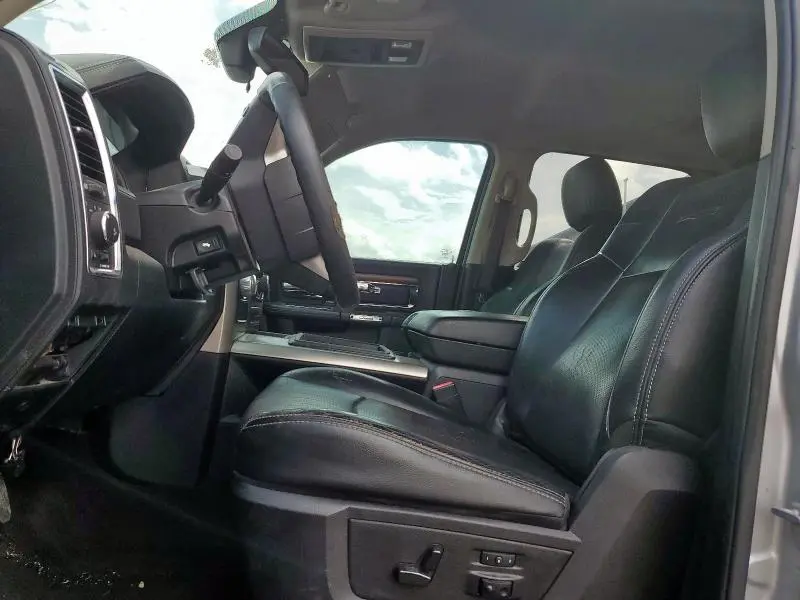 2015 RAM 1500 LARAMIE  