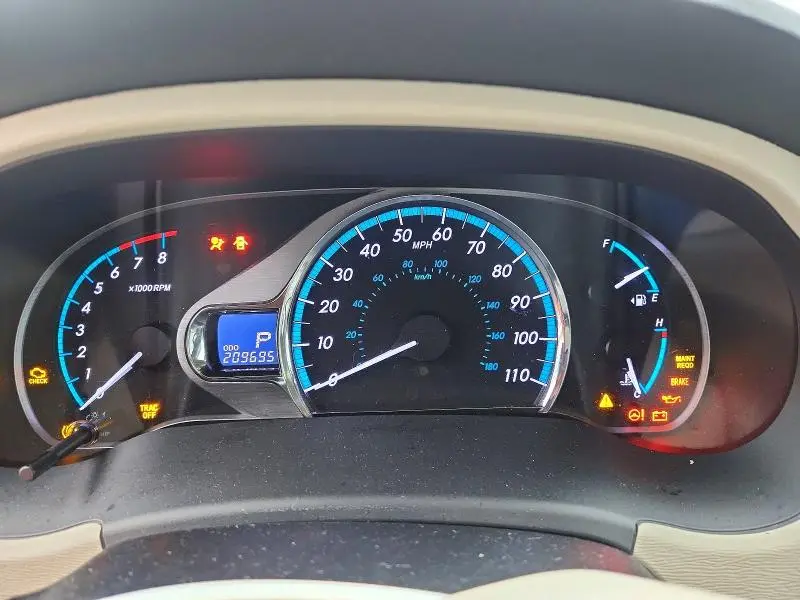 2012 TOYOTA SIENNA XLE 8-PASSENGER  