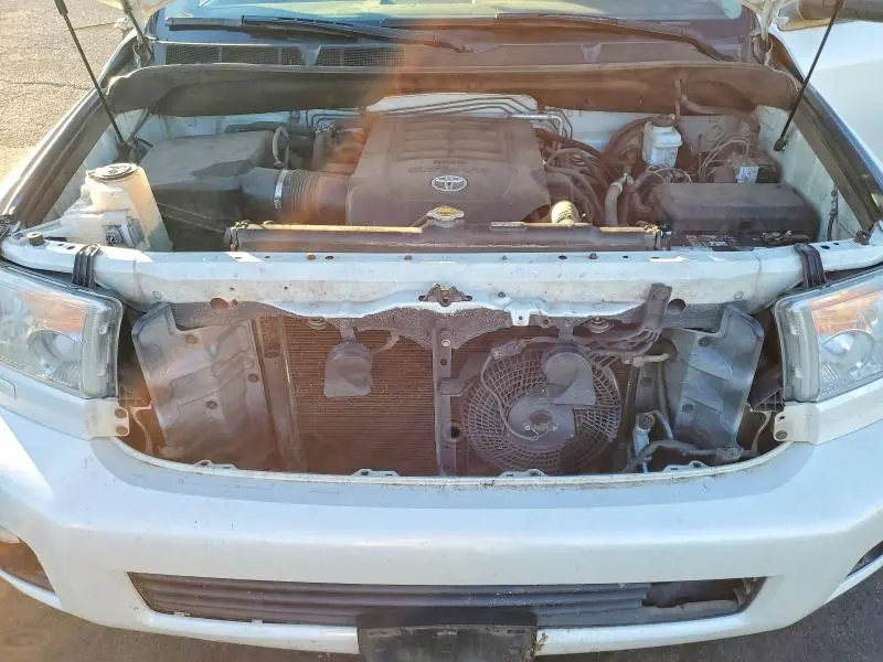 2013 TOYOTA SEQUOIA PLATINUM  