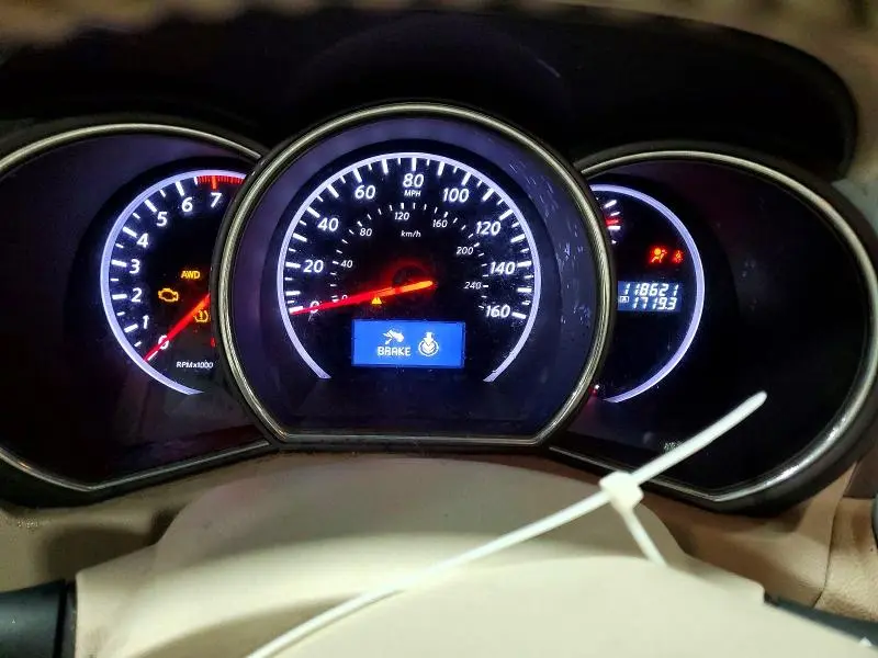 2011 NISSAN MURANO CROSSCABRIOLET  