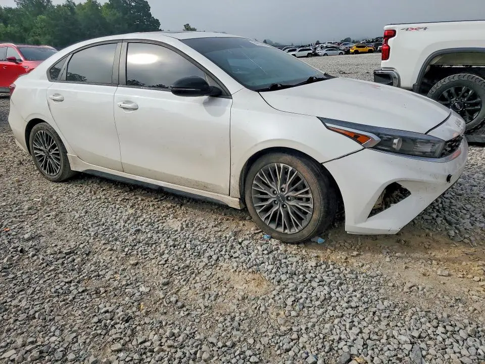 2023 KIA FORTE GT LINE  