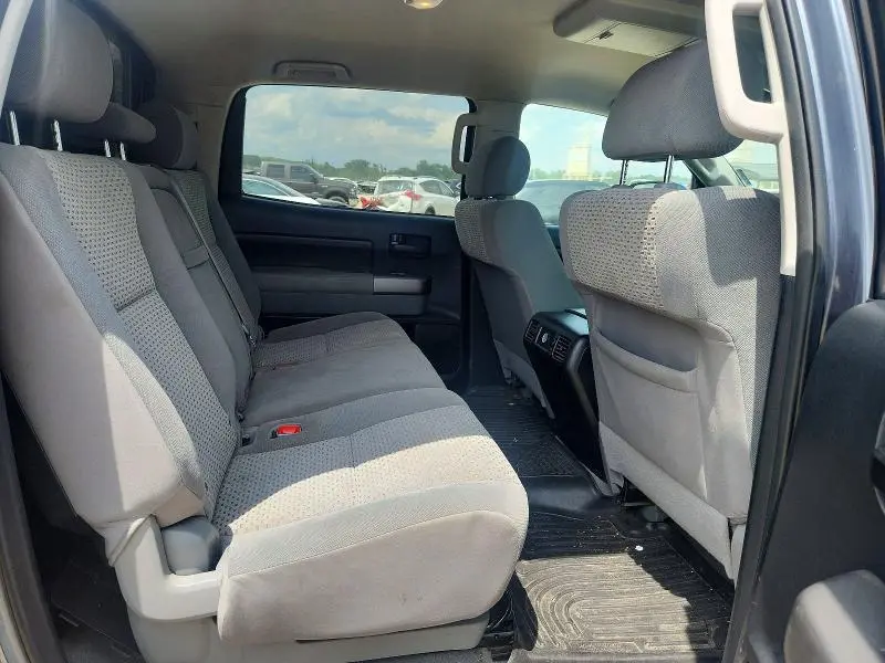 2010 TOYOTA TUNDRA CREWMAX SR5  