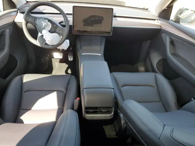 2025 TESLA MODEL Y 