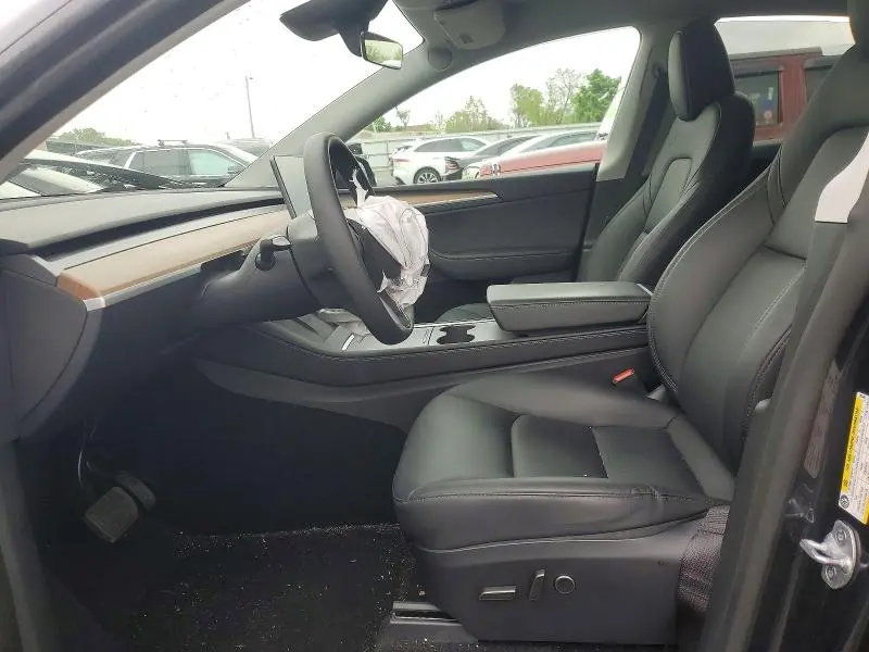 2024 TESLA MODEL Y   