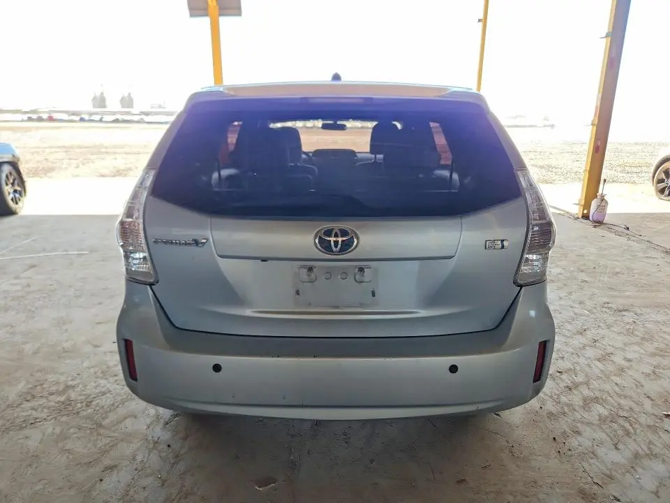 2014 TOYOTA PRIUS V TWO  