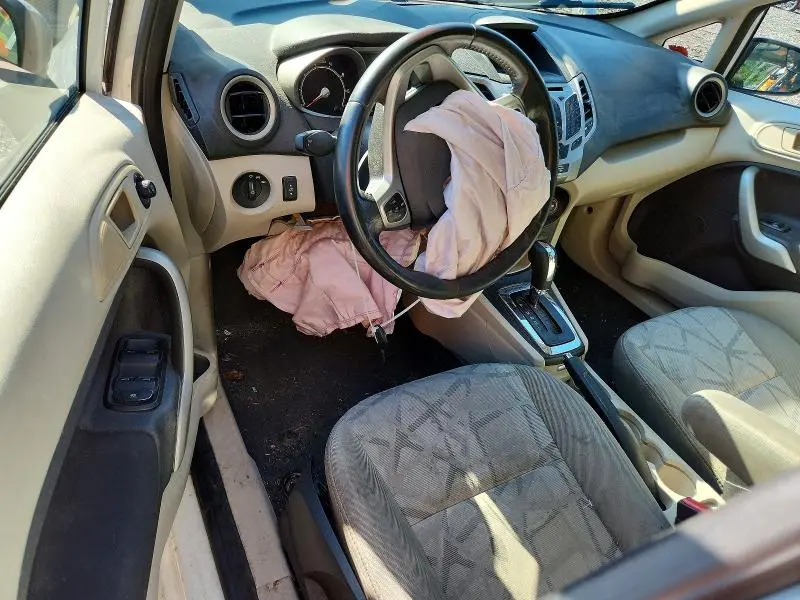 2013 FORD FIESTA SE  