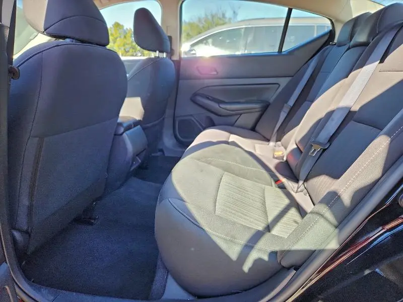 2023 NISSAN ALTIMA SV  