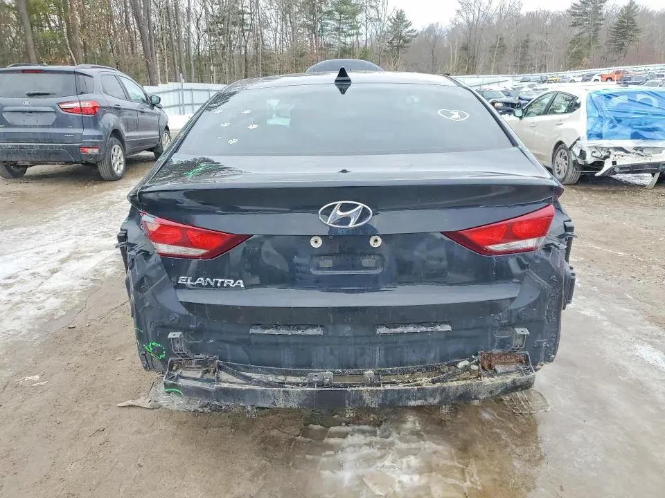 2017 HYUNDAI ELANTRA SE  