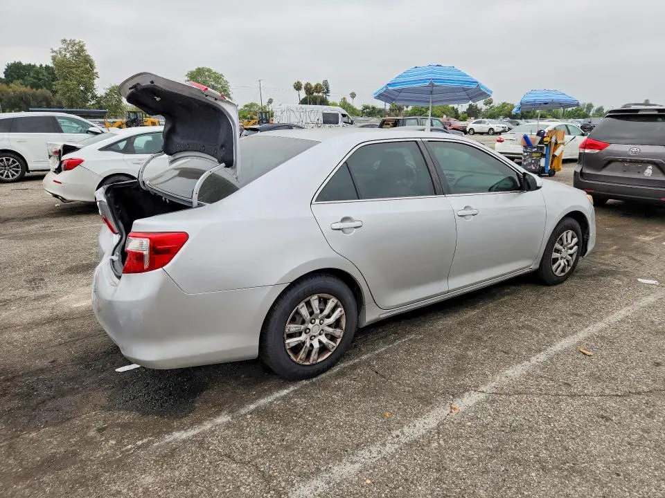2014 TOYOTA CAMRY LE  