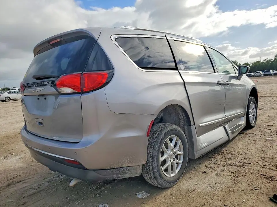 2020 CHRYSLER PACIFICA TOURING L  