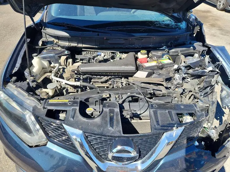 2015 NISSAN ROGUE S  