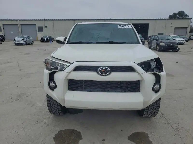 2018 TOYOTA 4RUNNER SR5  