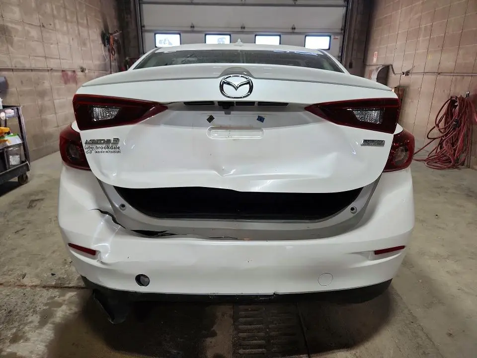 2018 MAZDA 3 TOURING  