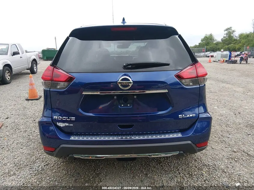 2017 NISSAN ROGUE SL