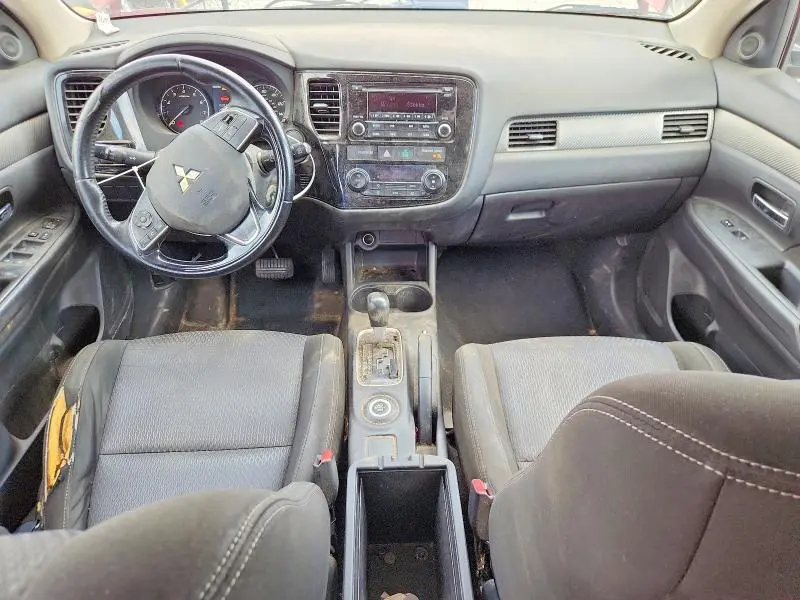 2016 MITSUBISHI OUTLANDER SE  