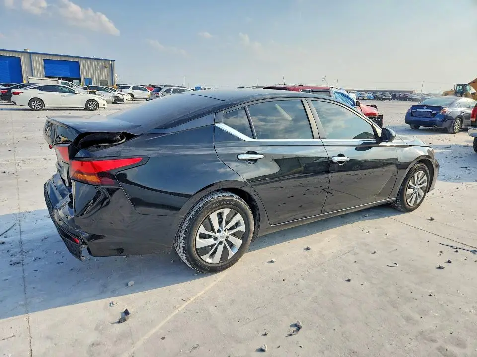 2023 NISSAN ALTIMA S  