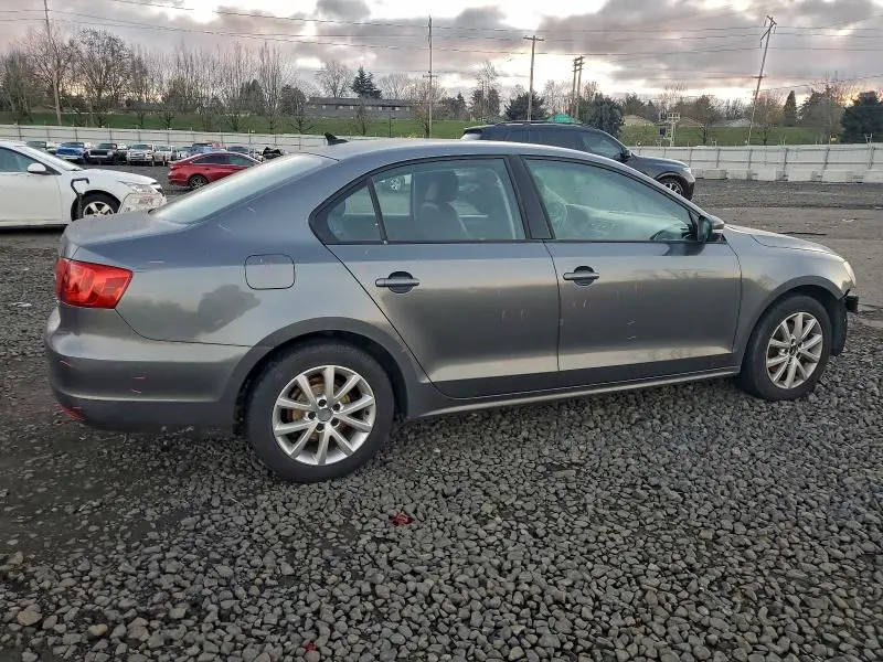 2012 VOLKSWAGEN JETTA SE  