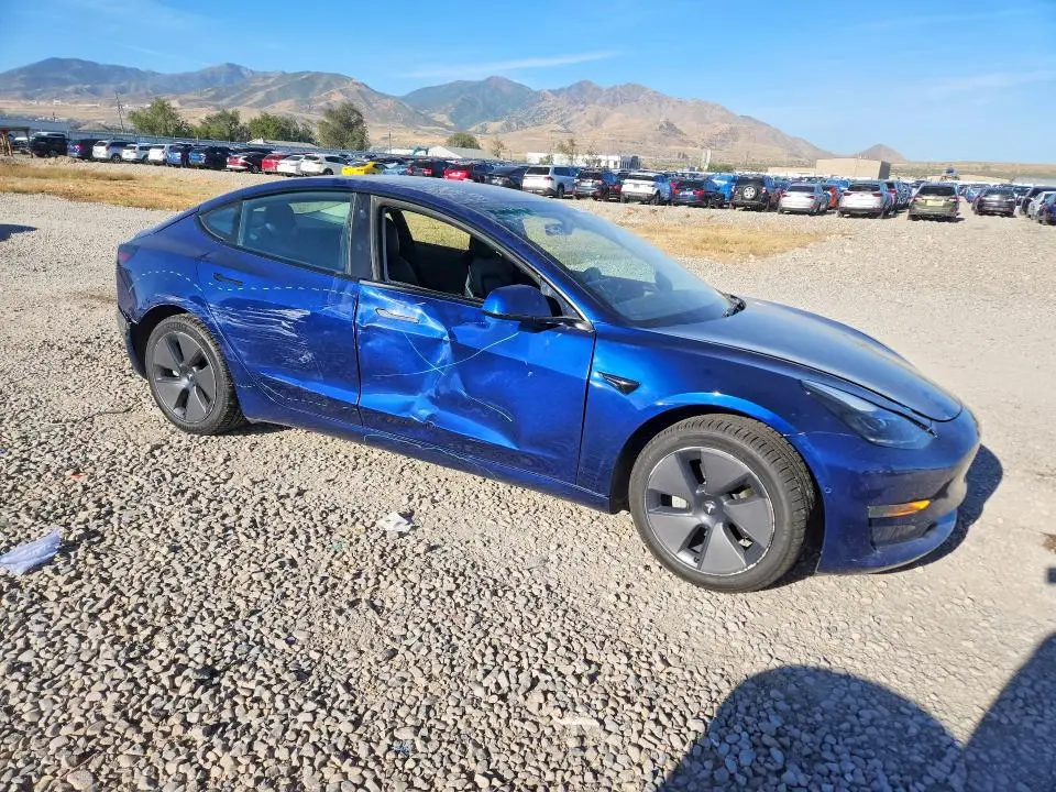 2022 TESLA MODEL 3   