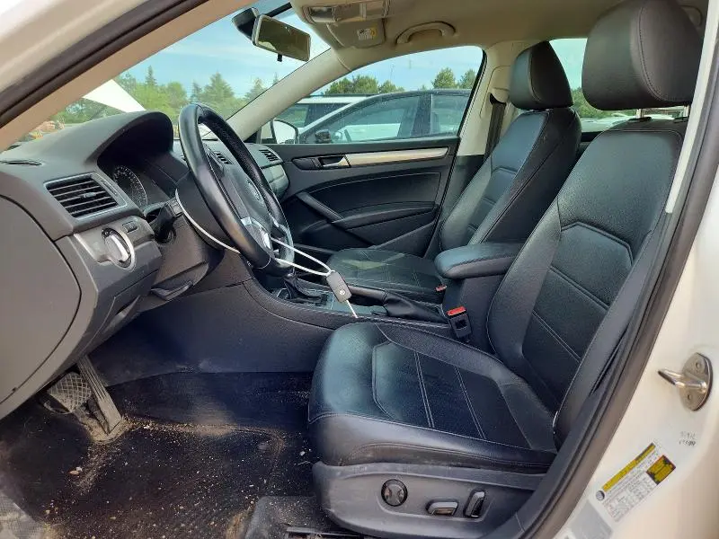 2015 VOLKSWAGEN PASSAT S  