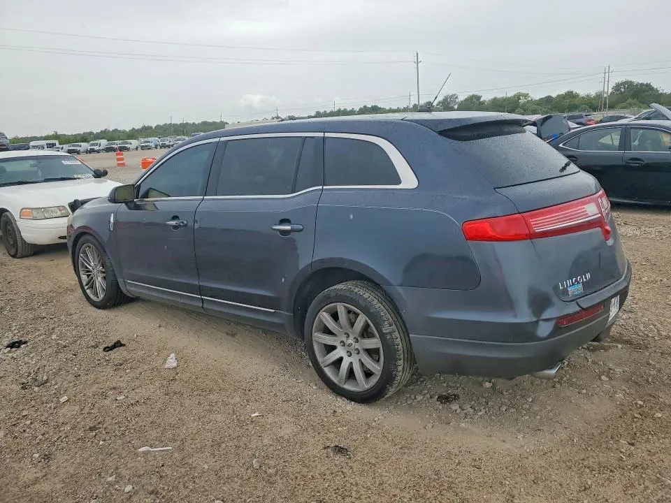 2013 LINCOLN MKT   