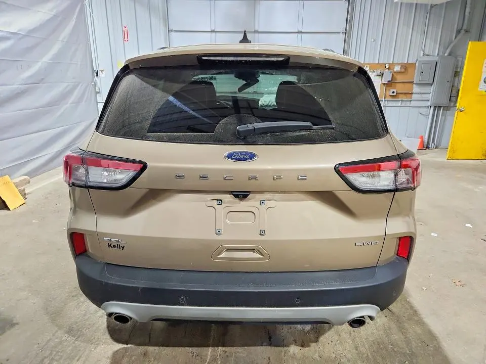 2021 FORD ESCAPE SEL  