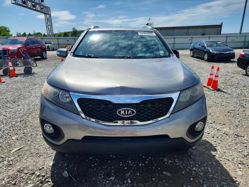 2011 KIA SORENTO LX  