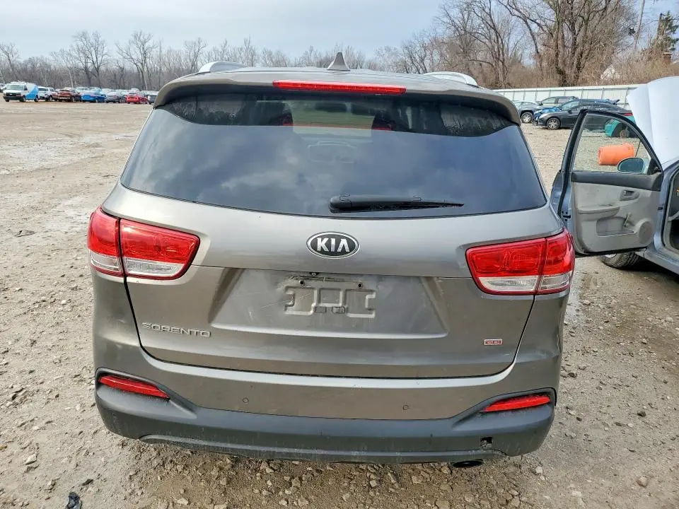 2016 KIA SORENTO LX  