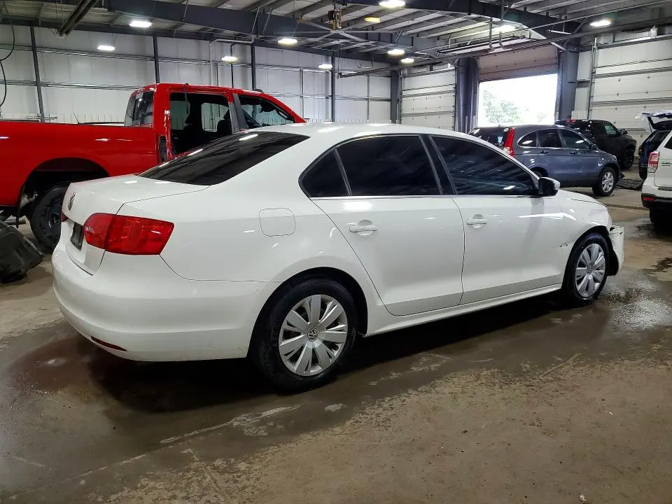 2013 VOLKSWAGEN JETTA SE  